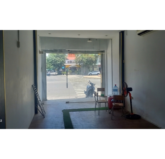 Nhà cho thuê - 1 trệt 3 lầu mặt tiền đường CMT8 - Nhà tròn Tp. Bà Rịa - BRVT